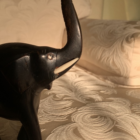 2 Hand carved Ebonywood art elephant - Picture 9 of 9